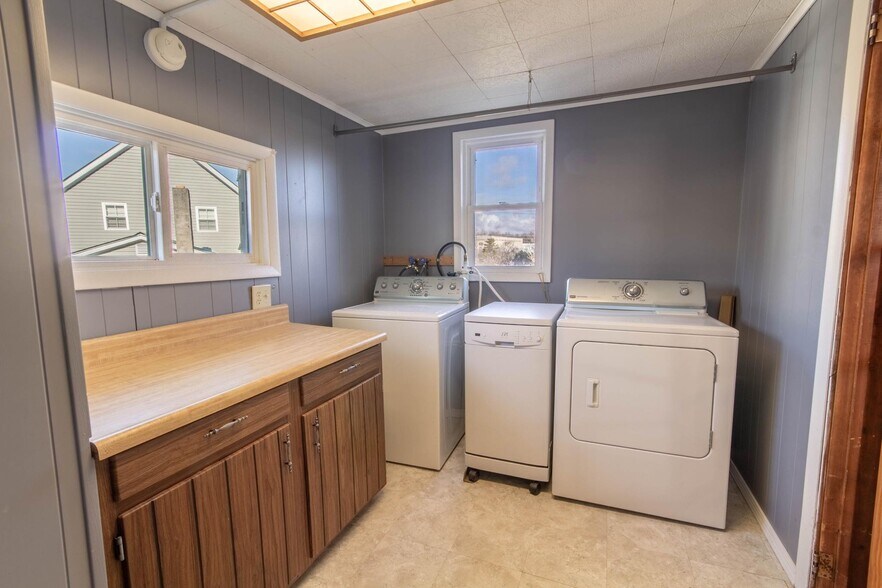 Building Photo - 393 N Colorado Ave