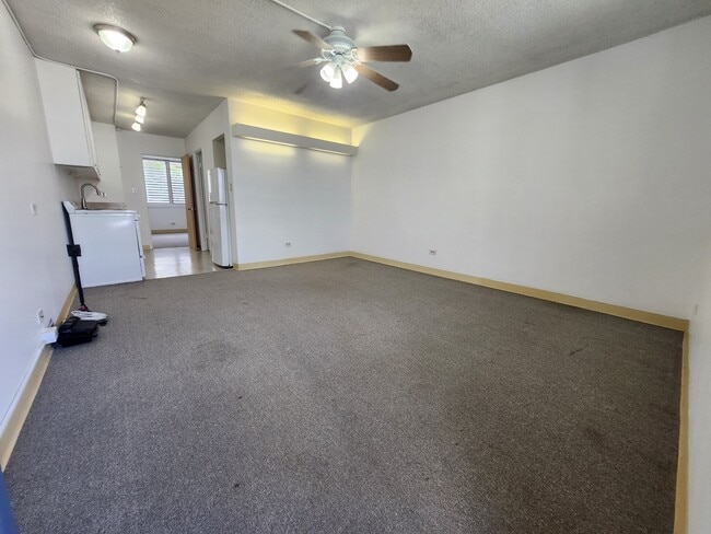 Building Photo - 1550 Rycroft St