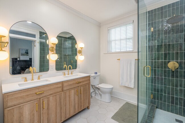 Building Photo - Bungalow Heaven in Baldwin Park!