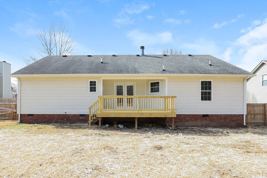 Building Photo - 2017 Skyline Dr