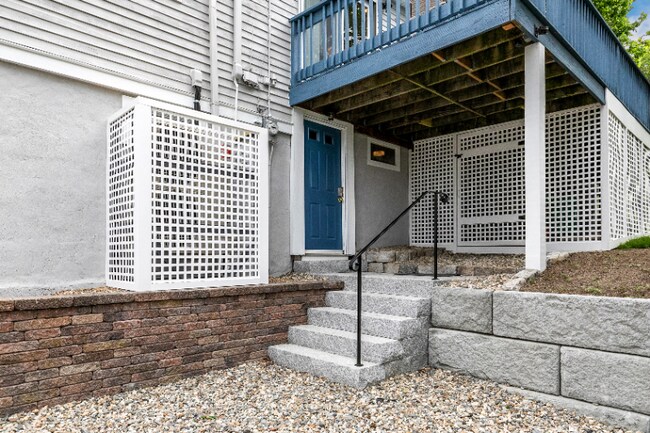 Building Photo - 19 N Ridge Rd