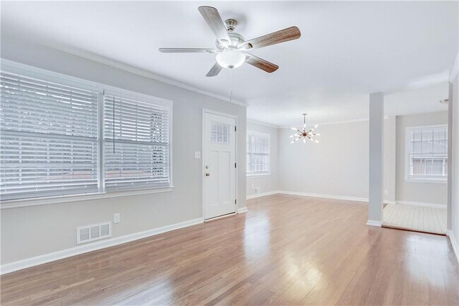 Building Photo - 3078 Rebecca Dr SW