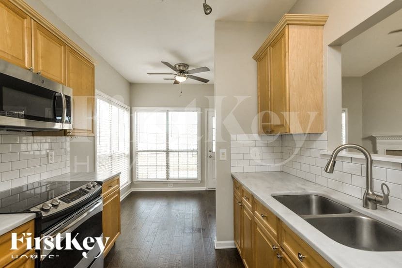 Building Photo - 442 Bentmoor Way