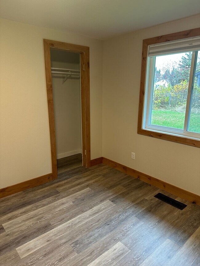 Building Photo - 6 month or 18 month lease offered for remo...