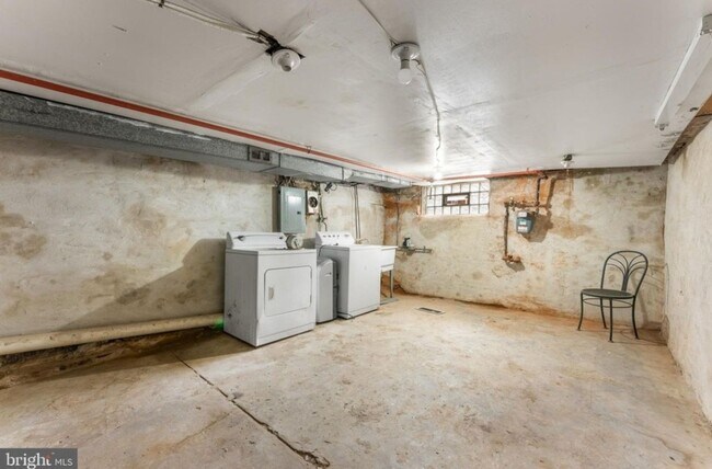 Building Photo - Big Two Bedroom House Near Germantown For ...