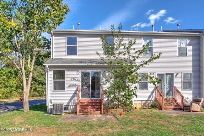 Building Photo - 1 Esplanade Way