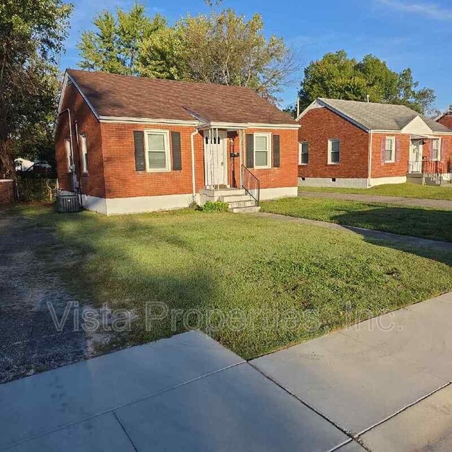 Building Photo - 1021 W Indian Trail