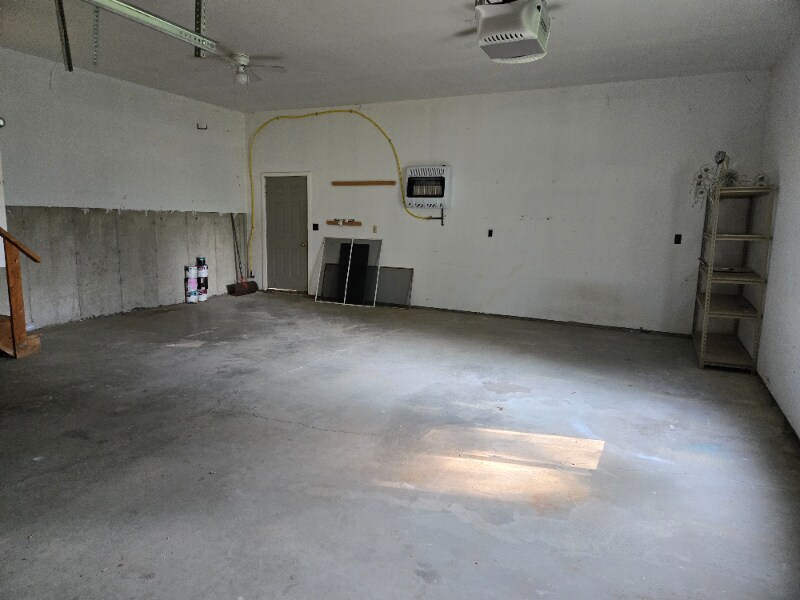 Building Photo - 8194 Allen Rd