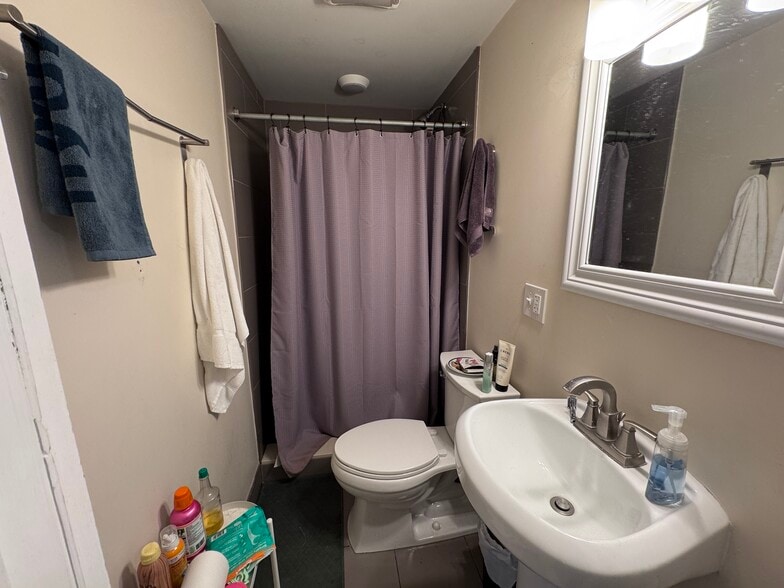 Building Photo - 21-23 Weitz St. Unit 2