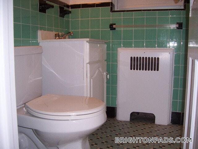 Building Photo - 75 Kilsyth Rd