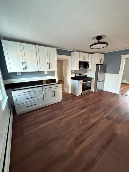 Building Photo - 38 Liberty St