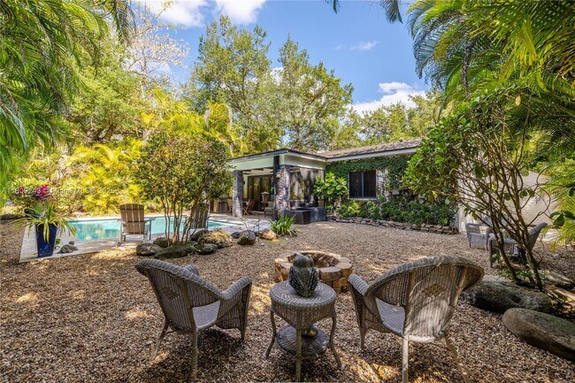 Building Photo - 6870 SW 77th Terrace