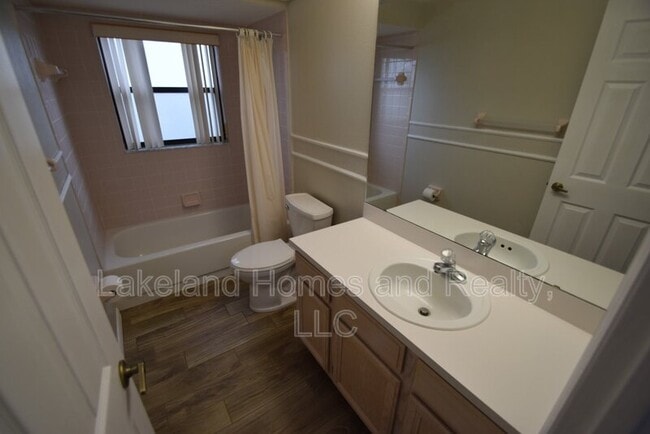 Building Photo - 6022 Crane Dr