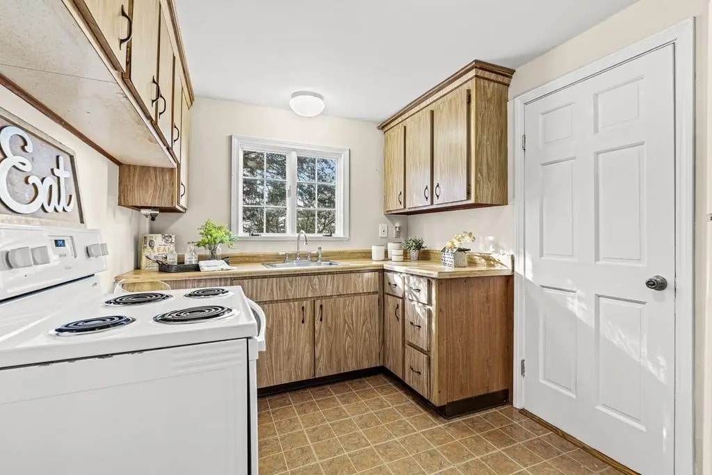 Kitchen - 57 Spring St