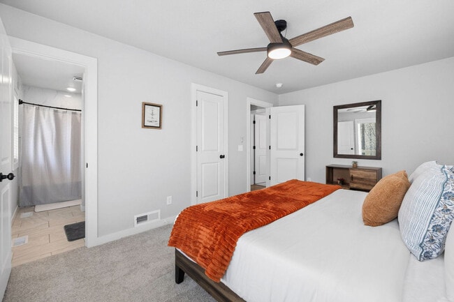 Building Photo - 6 Erith Ln