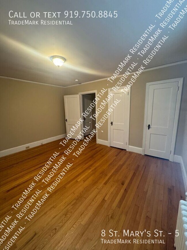 Building Photo - 8 St Marys St