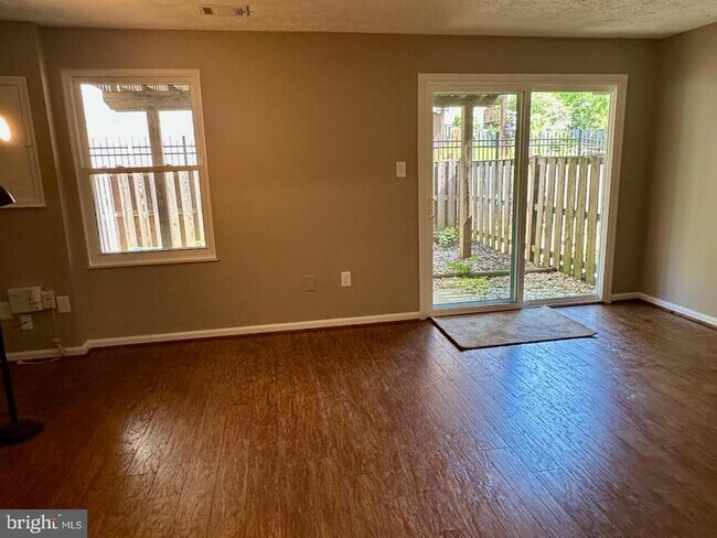 Building Photo - 310 Fleece Flower Dr