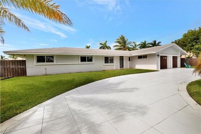 Building Photo - 11320 SW 109th Ave
