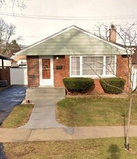 Building Photo - 10724 S Drake Ave