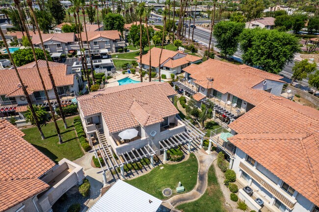 Building Photo - 505 S Farrell Dr