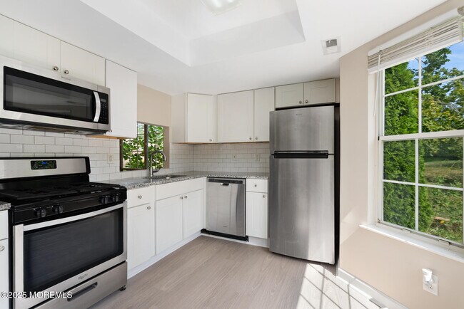 Building Photo - 308 Pewter Ct