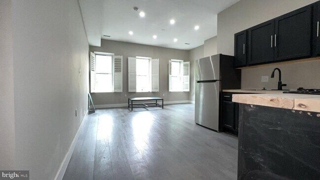 Building Photo - 608 N Carrollton Ave