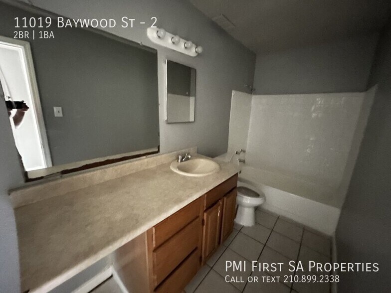 Building Photo - 11019 Baywood St