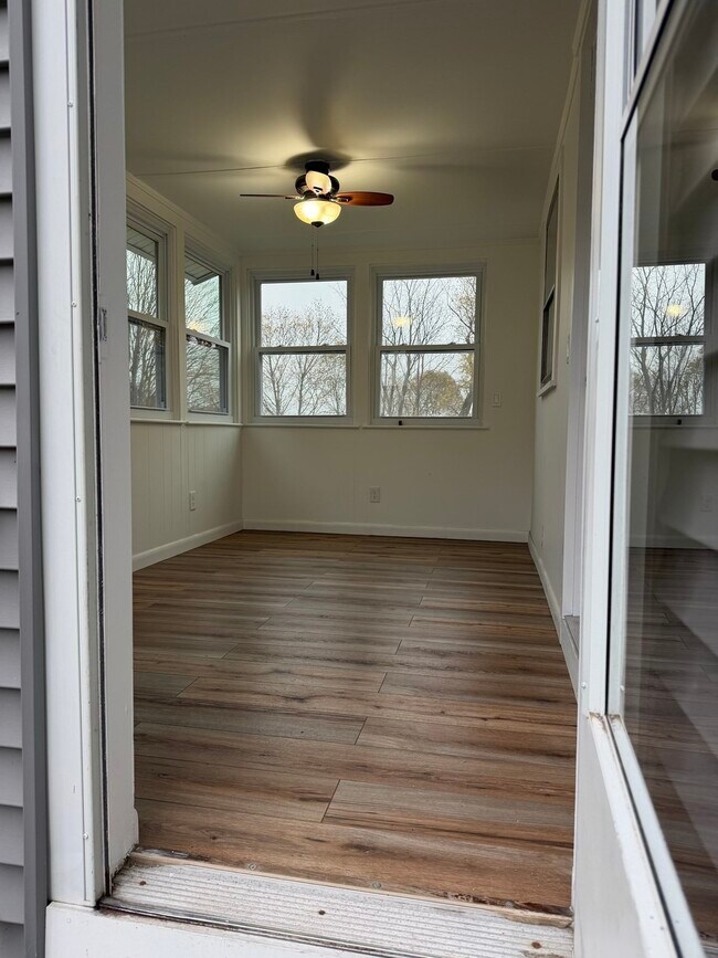 Building Photo - 3 Tufts Ln