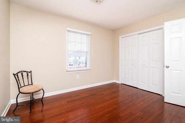 Building Photo - 5444 E Nithsdale Dr