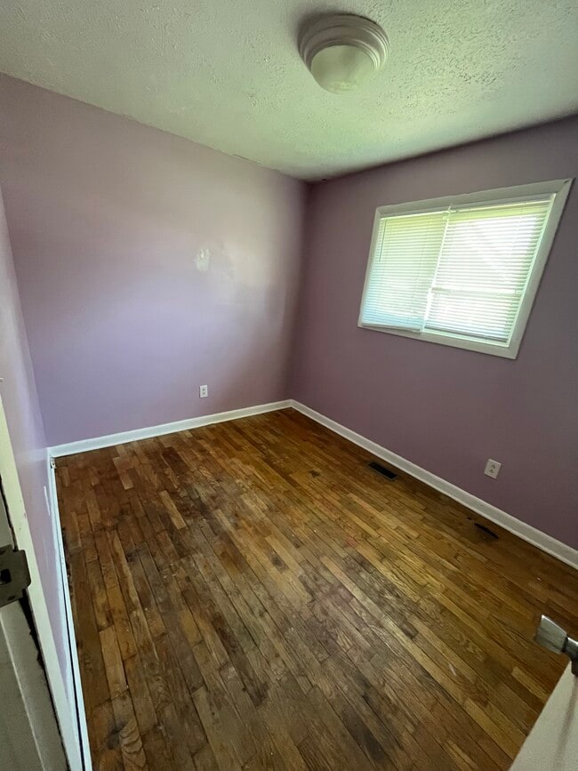 Building Photo - 1506 Yazoo Dr