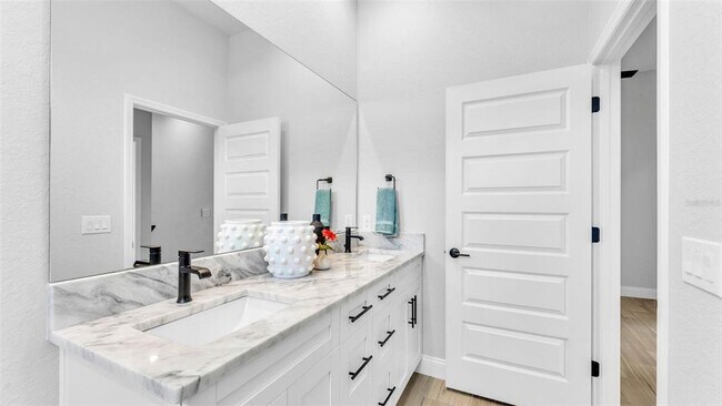 Building Photo - 1157 Windjammer Dr