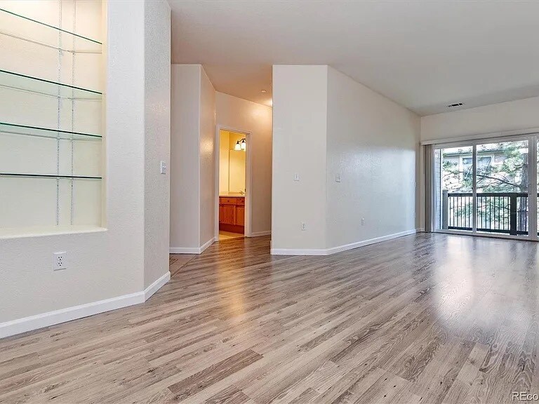 Building Photo - 7459 S Alkire St