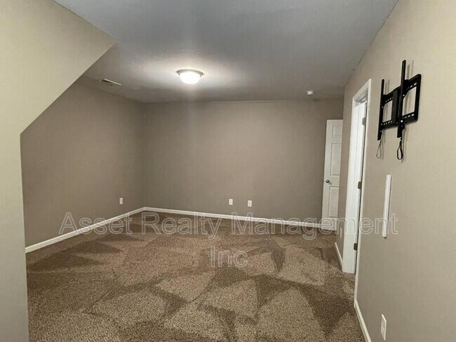 Building Photo - 8107 Cambridge Reserve Dr