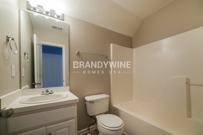 Building Photo - 62 Colony Dr