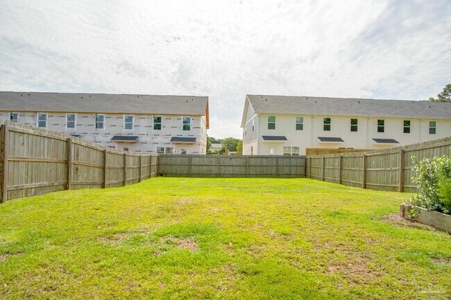 Building Photo - 7014 Sonny Dr