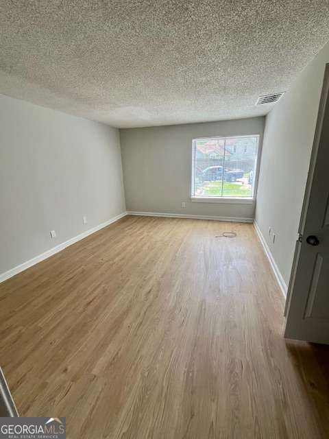 Building Photo - 3575 Oakvale Rd