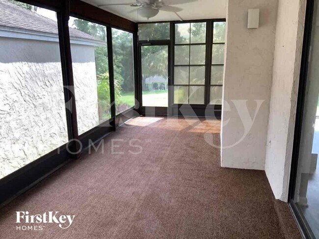 Building Photo - 1451 Oak Pl