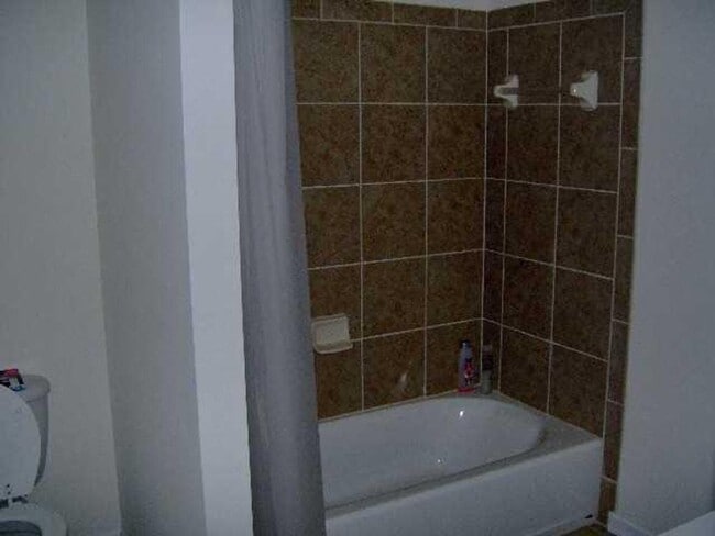 Building Photo - Acworth Town Home