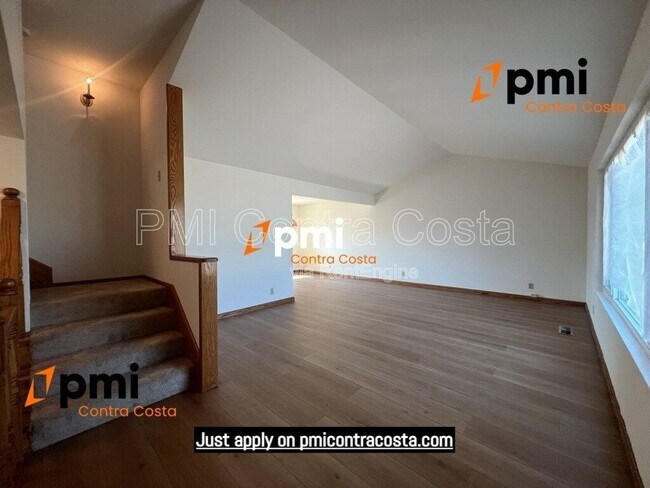 Building Photo - 2850 St Denis Dr
