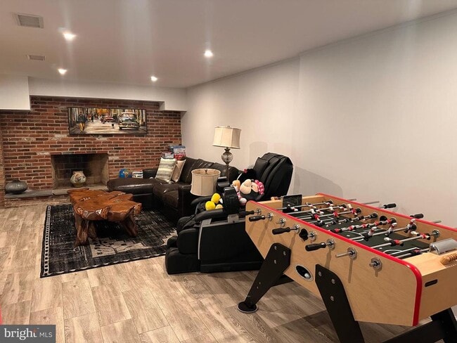 Building Photo - 6005 Neilwood Dr