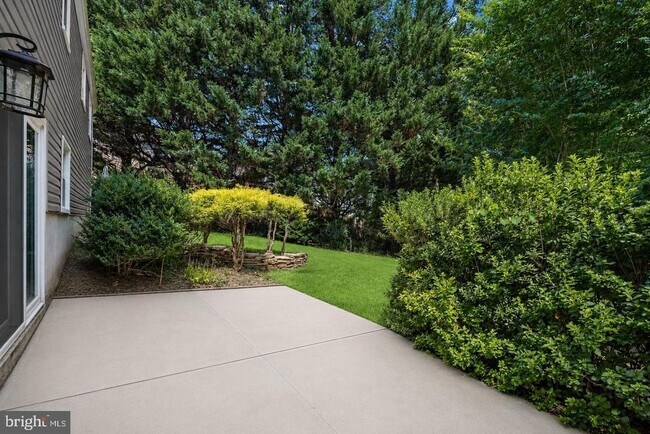 Building Photo - 5435 The Bridle Path