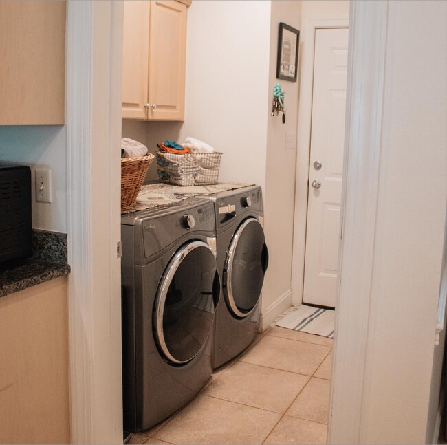 Building Photo - 807 Coldwater Creek Cir