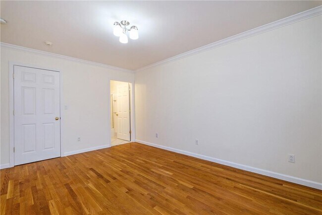 Building Photo - 149 Montgomery Ave