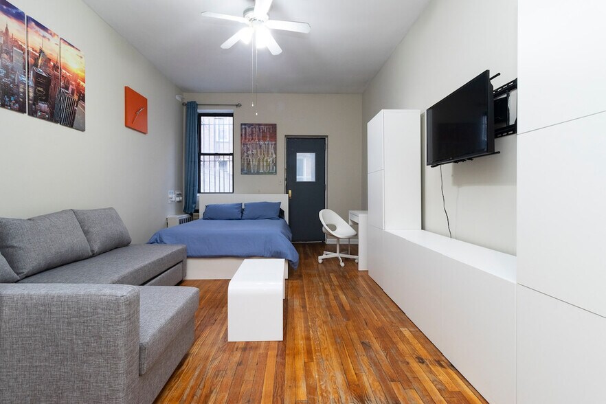 Building Photo - 1569 1st Ave