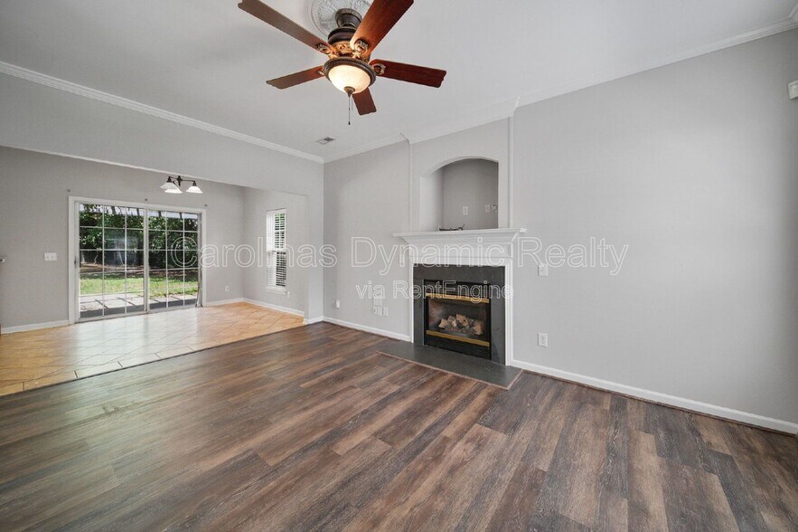 Building Photo - 6435 Gatesville Ln