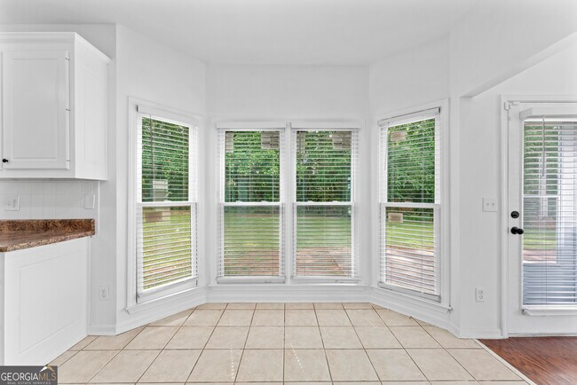 Building Photo - 4267 Azalea Walk