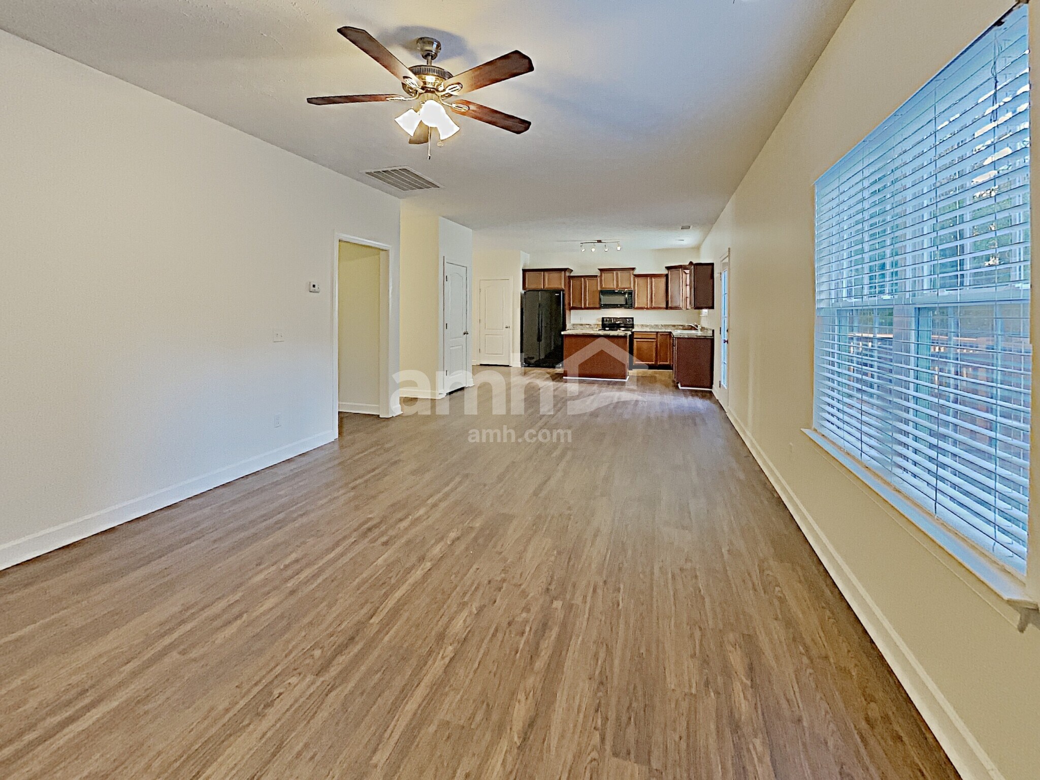 Building Photo - 1409 Napa Pt W