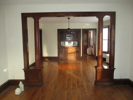 Building Photo - 3227 29th Ave S
