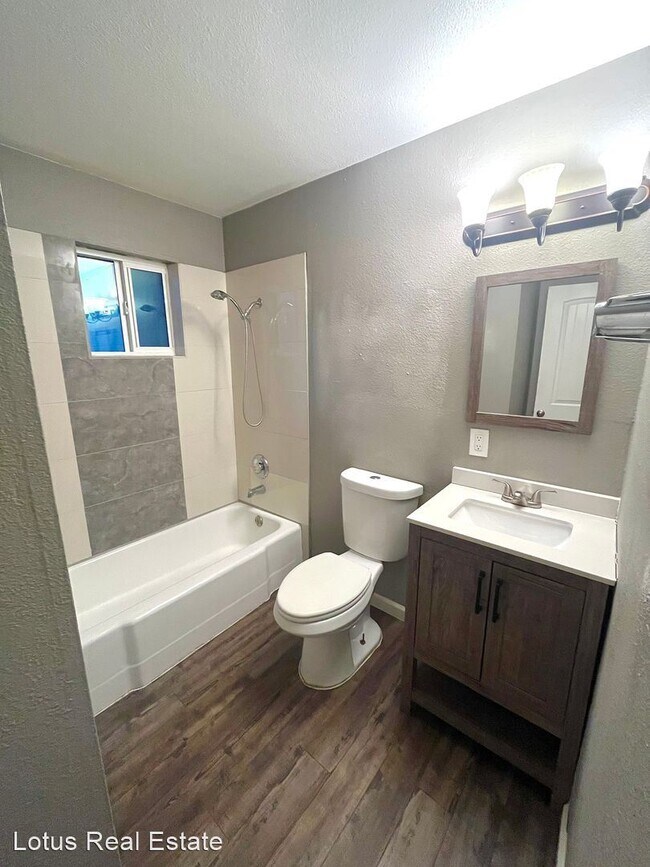 Building Photo - 2 br, 1 bath House - 2323 N 39th Ave.