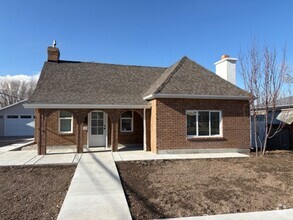 Building Photo - 2 Bedroom Home in Spanish Fork